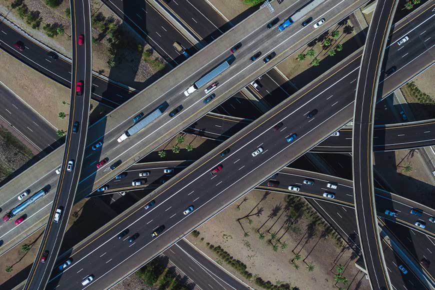 Apa-Perbedaan-Jalan-Raya-dan-Jalan-Tol_DCT