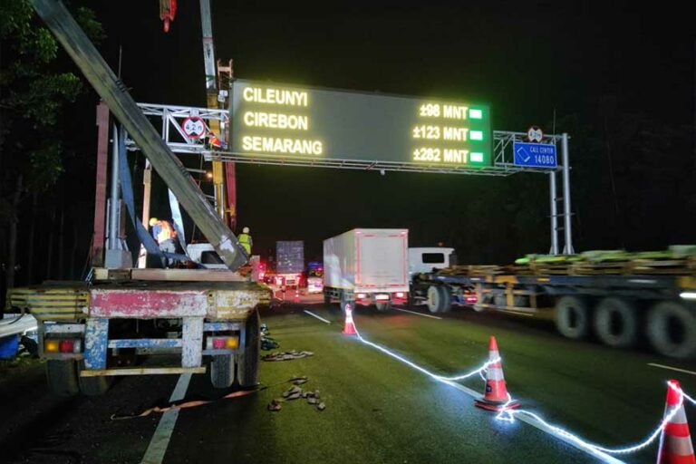 Penerapan-VMS-untuk-Informasi-Lalu-Lintas-Real-Time