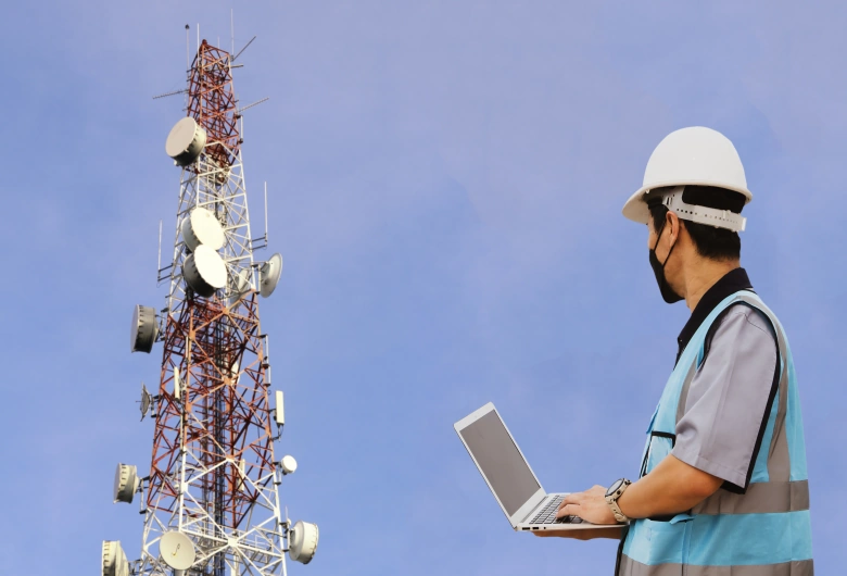 Cara-Kerja-Push-To-Talk-Over-Cellular-PoC-sebagai-Penyedia-Layanan-Seluler-DCT-2.