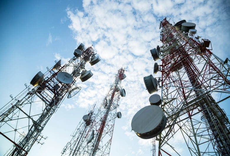 Produsen-Triangle-Tower-Menara-Segitiga-dan-Peran-Pentingnya-dalam-Jaringan-5G-DCT-2.