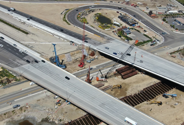 Perbedaan-Tantangan-Konstruksi-Jalan-Tol-di-Daerah-Perkotaan-dan-Pedesaan-DCT-2