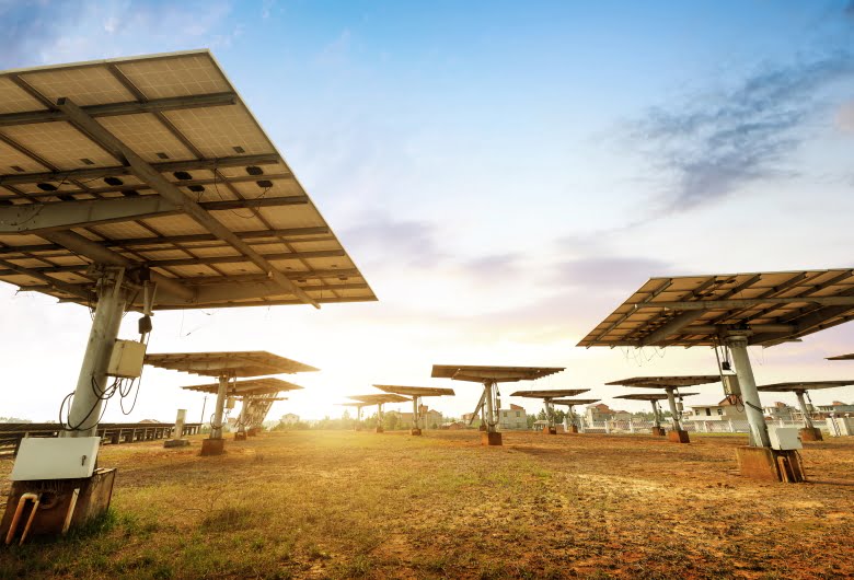 Mengurangi Jejak Karbon di Perkebunan Modern dan Pertanian dengan Konstruksi Panel Surya