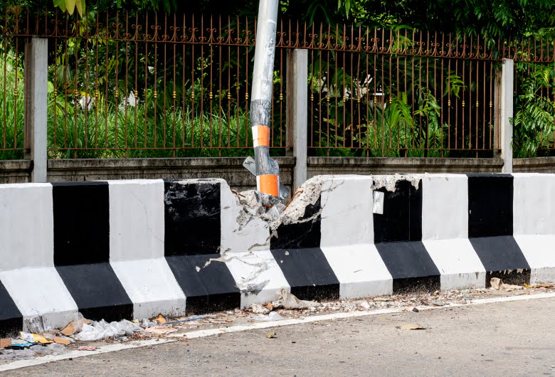 Crash-Barrier-Penghalang-Keselamatan-yang-Wajib-di-Setiap-Jalan-Tol-DCT-2
