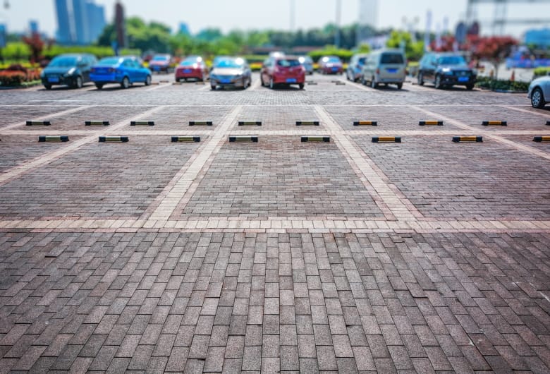 Sistem-Parkir-Pintar-untuk-Infrastruktur-Modern-Membangun-Kota-Pintar-DCT-1