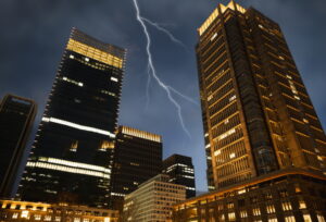 Pentingnya-Menggunakan-Jasa-Permeliharaan-Rutin-untuk-Sistem-Penangkal-Petir-DCT-1