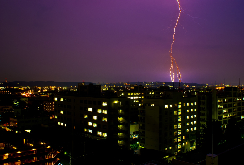 Pentingnya Menggunakan Jasa Permeliharaan Rutin untuk Sistem Penangkal Petir