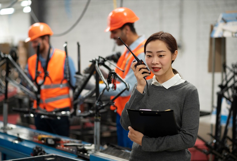 Push To Talk Digital untuk Membantu Manajemen Pabrik