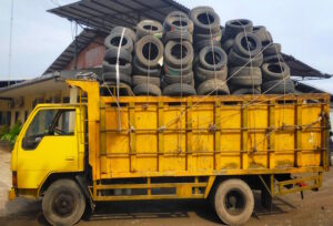 Dampak-ODOL-pada-Infrastruktur-Jalan-Penyebab-Kerusakan-dan-Solusi-Penanggulangannya-DCT-1