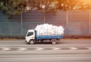 Bahaya-Kendaraan-Kelebihan-Muatan-terhadap-Keselamatan-Jalan-Raya-DCT