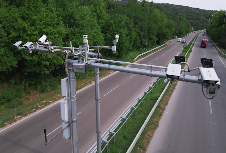 Instalasi-Kamera-ETLE-Jadi-Langkah-Efektif-Mengawasi-Lalu-Lintas-Digital-DCT-2.